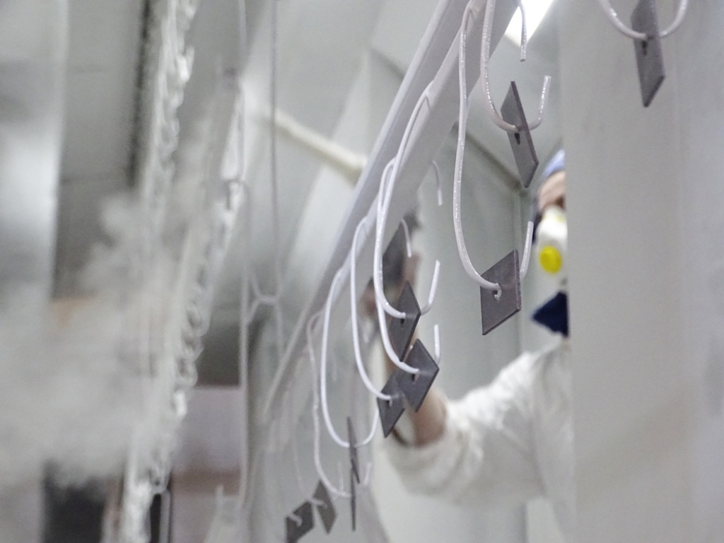 Você sabe como é feita a pintura eletrostática á pó? 